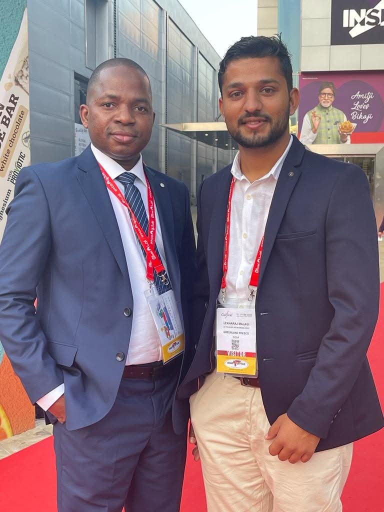 export consultant meeting international buyers